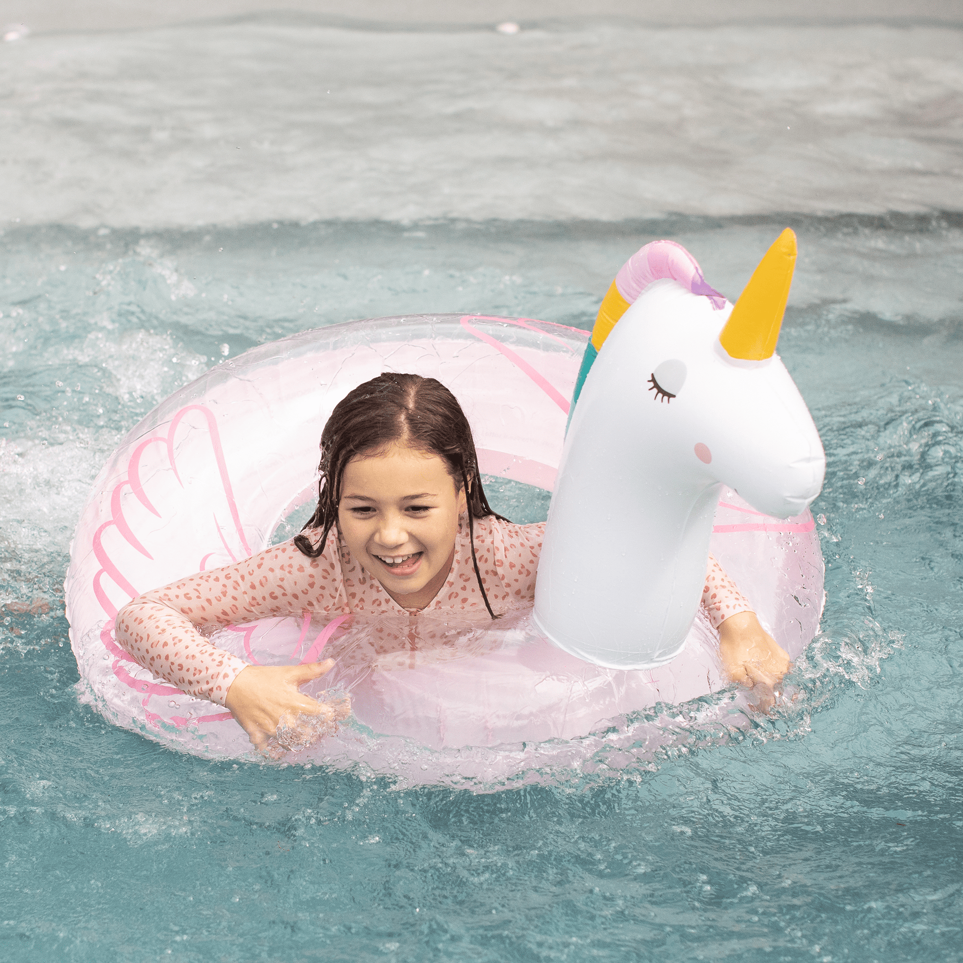 Dreamscape | Pink/White Unicorn Pool Float Ø 95 cm