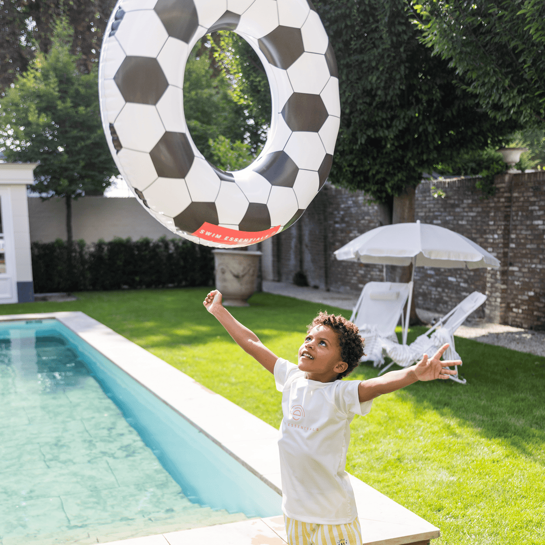 Football | Black/White Pool Ring Ø 90 cm